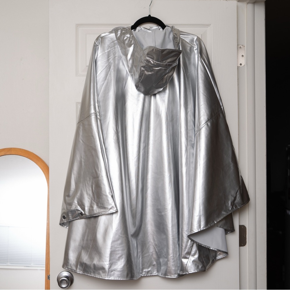 Rain’s silver metallic Cape Coat M - Picture 5 of 6